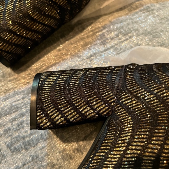 CHIC by Lady Couture. This boots are so comfortable with a cushiony insides. - Picture 9 of 11